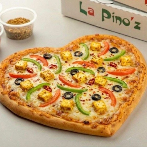 Signature Heart Pizza